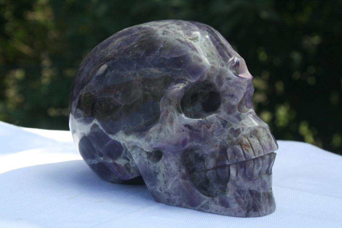 Amethyst Quartz Crystal  Skull    protection, purification and release of addictions 4895